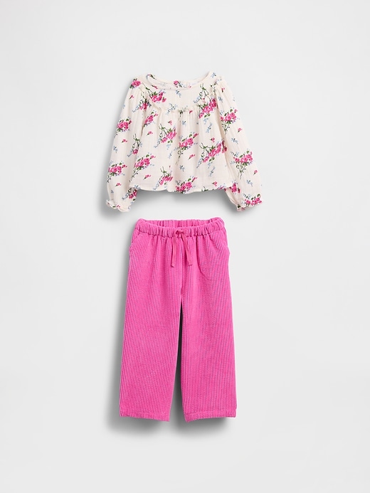baby- und kleinkind-outfit-set aus baumwollgaze und cord