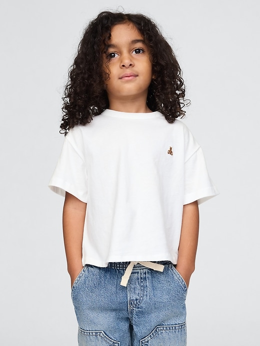 Übergroßes t-shirt für babys und kleinkinder