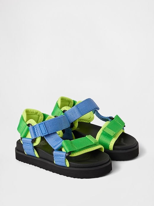 kleinkind-sandalen aus canvas mit riemen