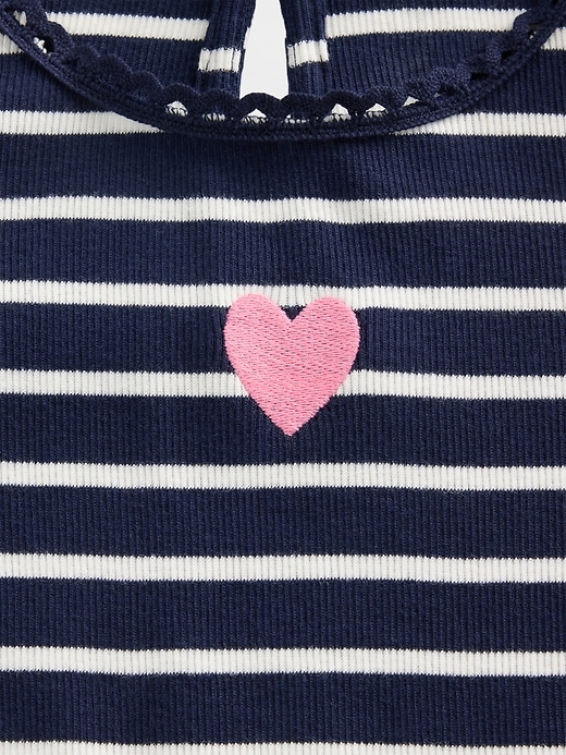 besticktes rippstrick-t-shirt für babys und kleinkinder