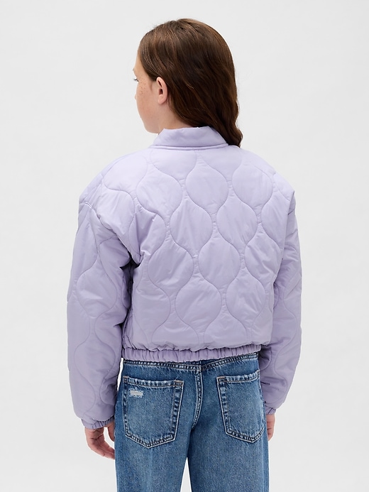 leichte gesteppte kinderjacke aus recyceltem material