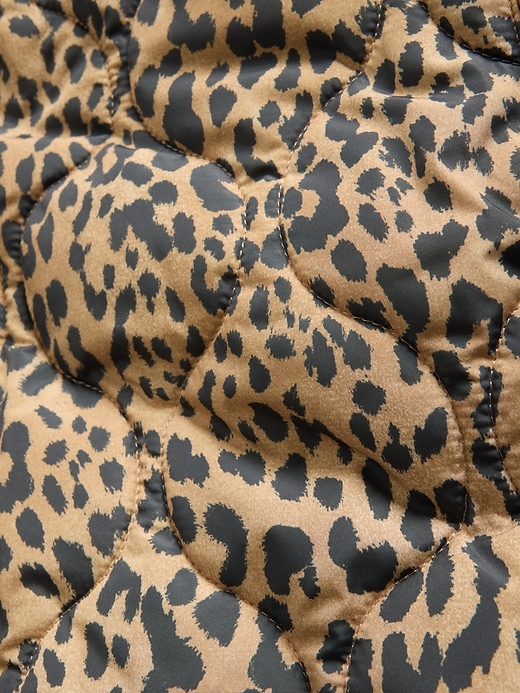leichte gesteppte kinderjacke aus recyceltem material