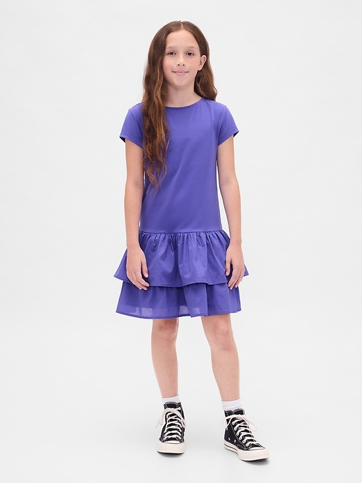 kinderkleid mit tiefer taille und rüschen