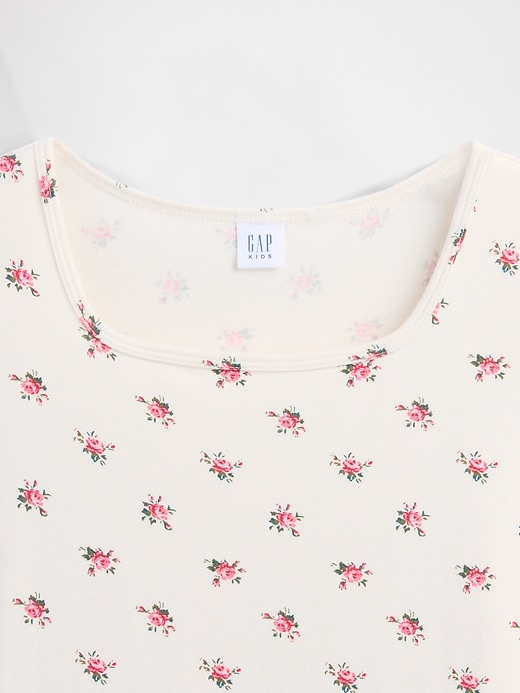 kinderkleid mit eckigem ausschnitt