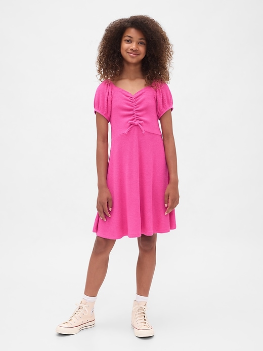 kinderkleid mit gerafften rippen