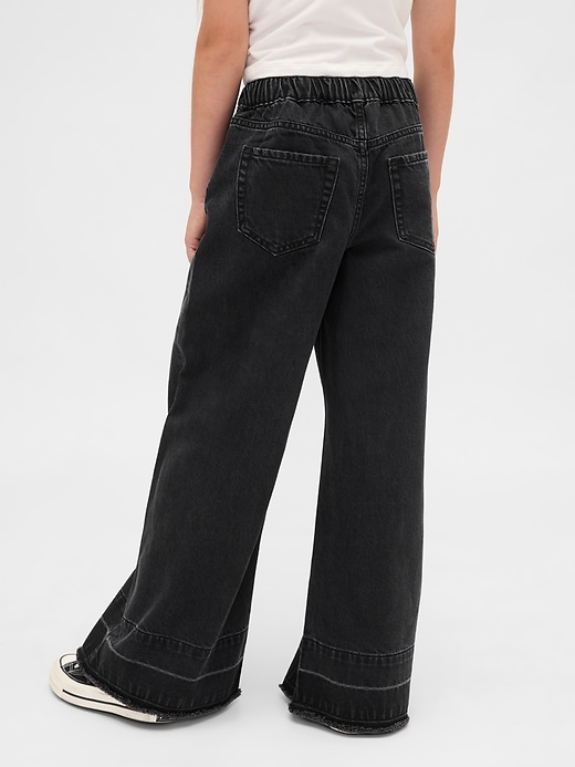kinder-jeans mit niedrigem bund und baggy-style