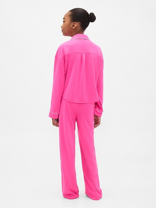 kinder-pyjama-set aus recycelten materialien