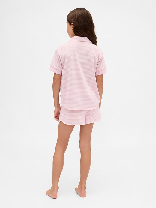 kinder-pyjama-shorts-set aus recycelten materialien