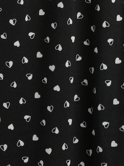 kinder-pyjama-set aus recyceltem material