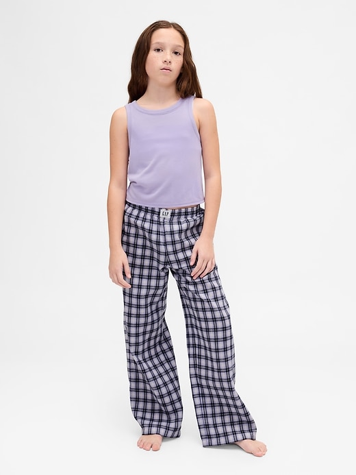 kinder-pyjama-set aus recyceltem material
