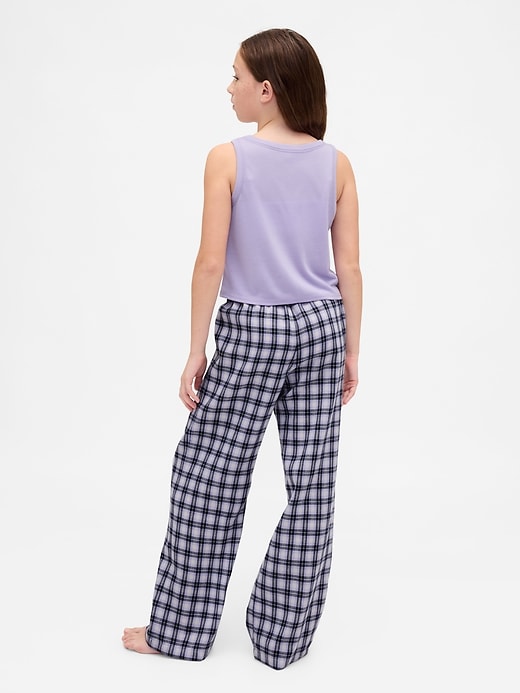 kinder-pyjama-set aus recyceltem material