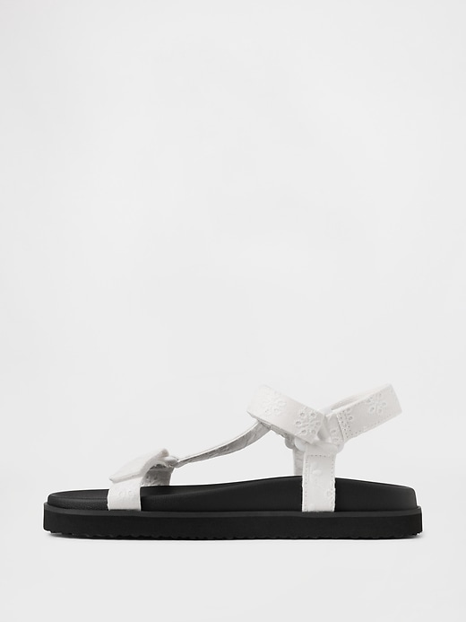 kinder-sandalen aus canvas mit riemen