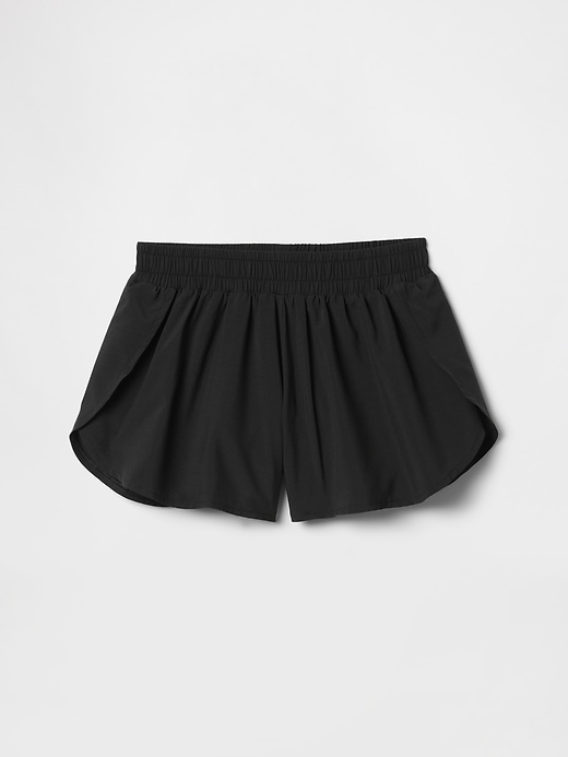 schnelltrocknende laufshorts für kinder mit schmetterlingsaum