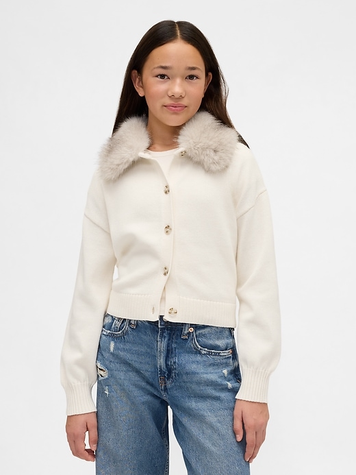 kinder-strickjacke mit kunstpelzkragen