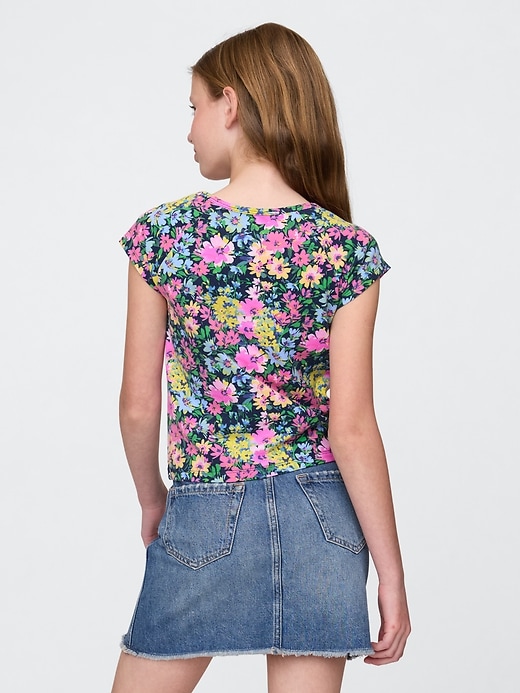 kinder-t-shirt mit eckigem ausschnitt