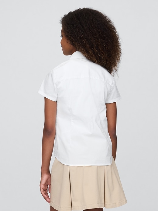 klassisches kinderuniformhemd