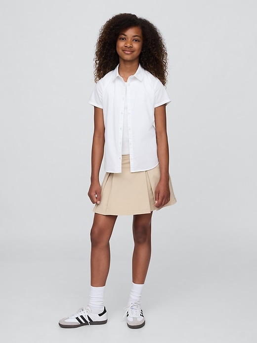 klassisches kinderuniformhemd