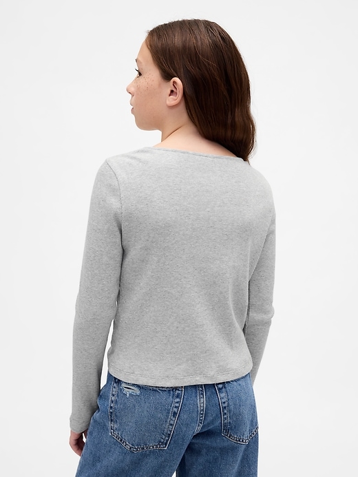 kinder-t-shirt mit schleifenkragen